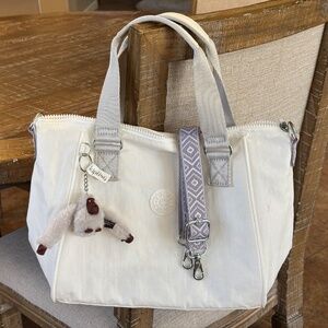 Kipling Amiel in Alabaster/Multi